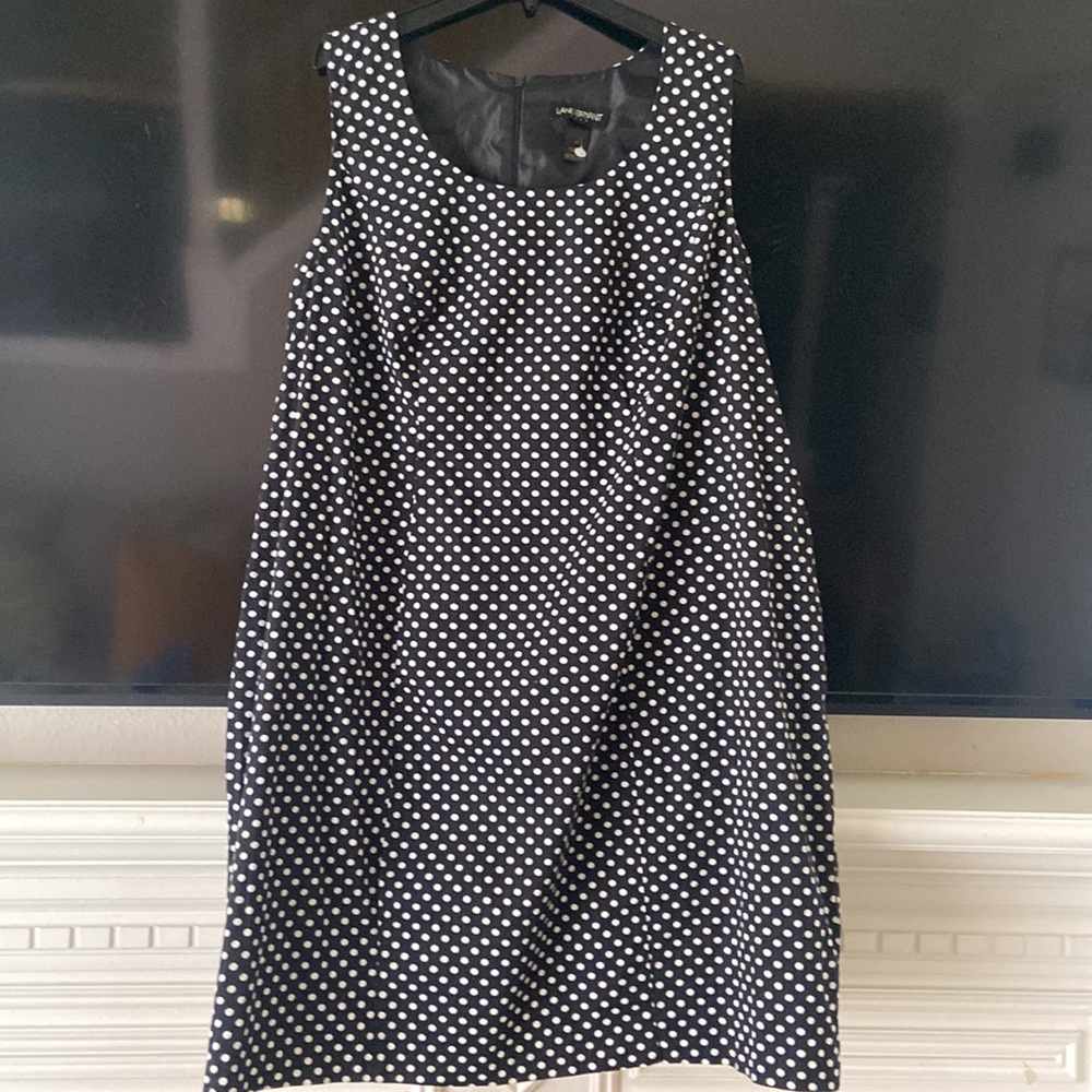 LANE BRYANT BLACK WHITE POLKA DOT SLEEVELESS SHIFT MIDI DRESS